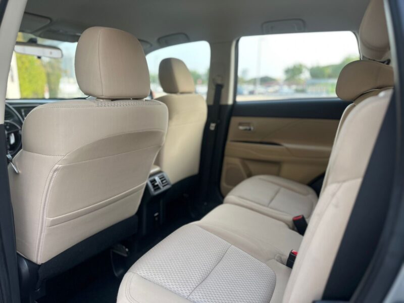 Gcc Mitsubishi Outlander GLX 2021 Model 2.4L 7 Seater 4WD Full service in showroom : Titanium Grey Color 63445 kms Available with Cash & Bank finance.