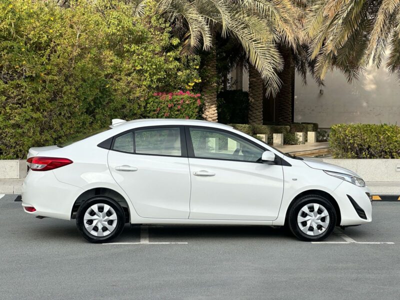 2019 Toyota Yaris SE 1.5L MID OPTION 🌈 Super White Color 🚧72344 KMS