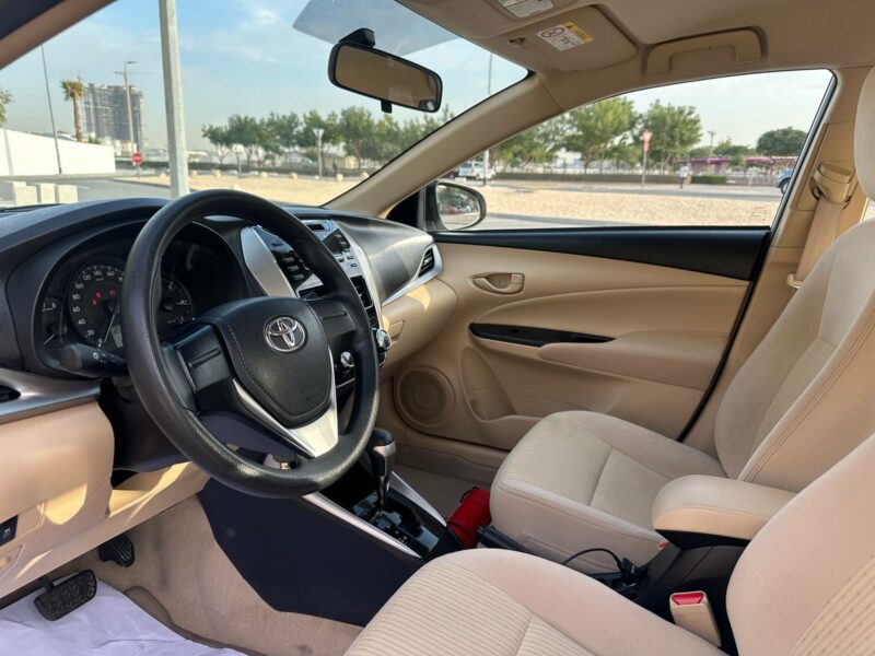 2019 Toyota Yaris SE 1.5L MID OPTION 🌈 Super White Color 🚧72344 KMS