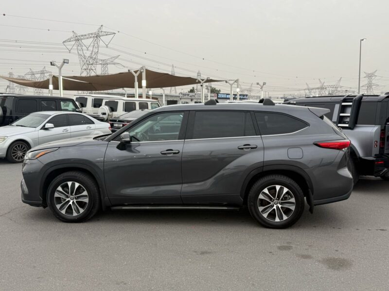2021 TOYOTA HIGHLANDER XLE SUNROOF FULL OPTION V6 - 3.5L Miles: 59000