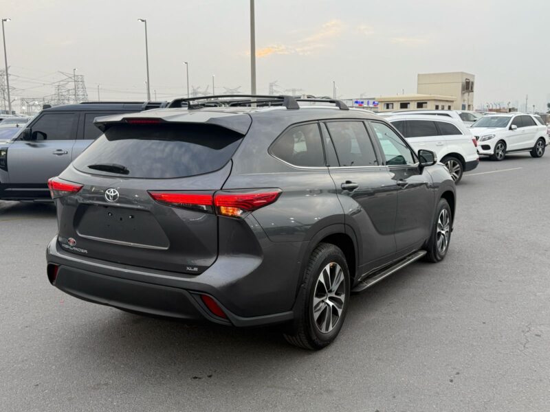 2021 TOYOTA HIGHLANDER XLE SUNROOF FULL OPTION V6 - 3.5L Miles: 59000