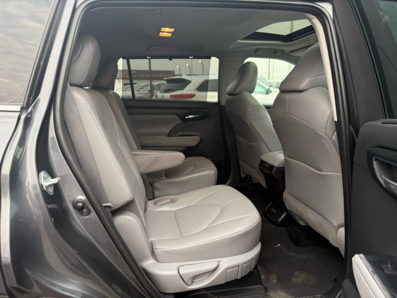 2021 TOYOTA HIGHLANDER XLE SUNROOF FULL OPTION V6 - 3.5L Miles: 59000