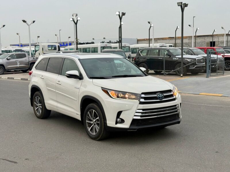 2017 TOYOTA HIGHLANDER XLE HYBRID V6 - 3.5L Miles: 70000