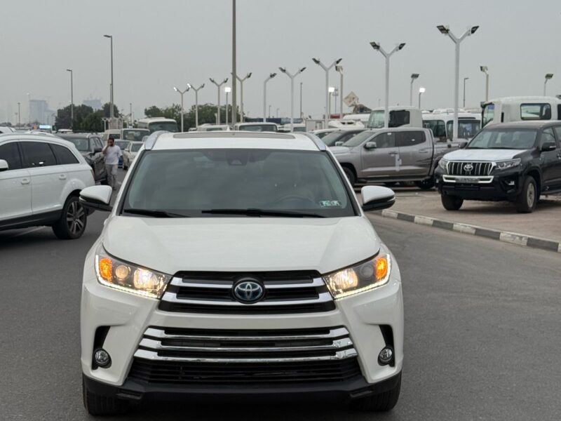 2017 TOYOTA HIGHLANDER XLE HYBRID V6 - 3.5L Miles: 70000
