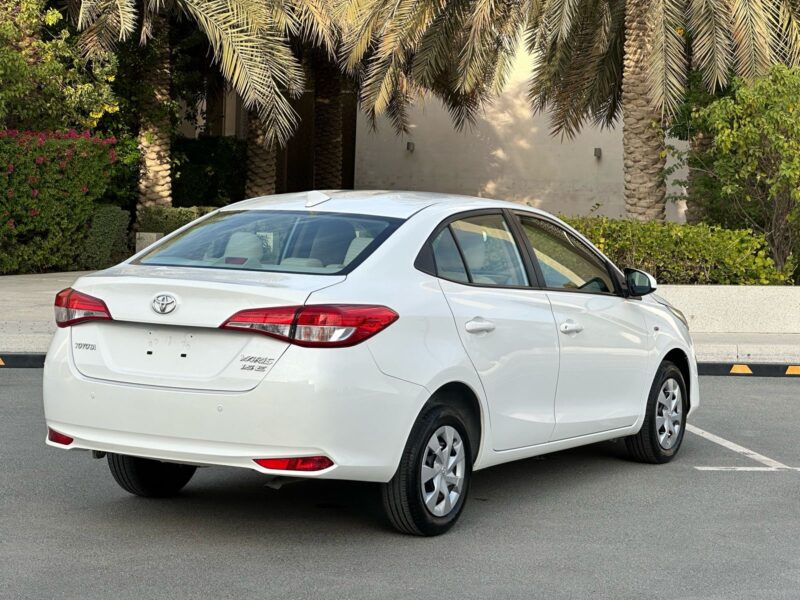 2019 Toyota Yaris SE 1.5L MID OPTION 🌈 Super White Color 🚧72344 KMS