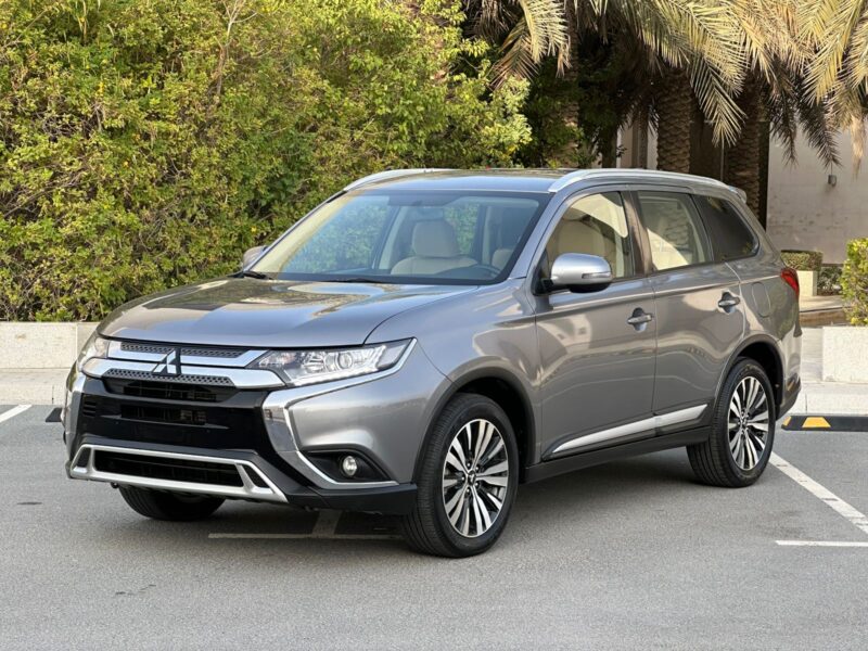 Gcc Mitsubishi Outlander GLX 2021 Model 2.4L 7 Seater 4WD Full service in showroom : Titanium Grey Color 63445 kms Available with Cash & Bank finance.