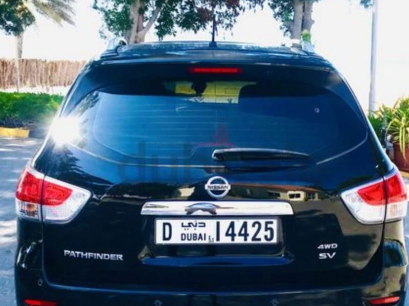 Nissan Pathfinder 3.5L SV 4WD 2014
