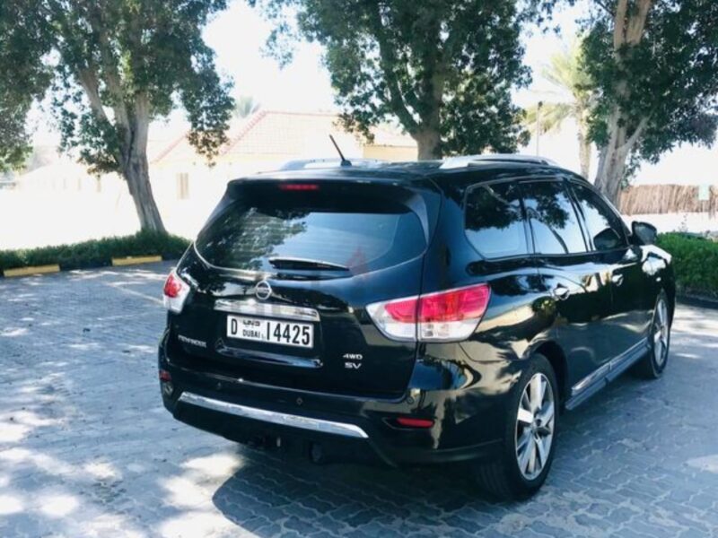 Nissan Pathfinder 3.5L SV 4WD 2014