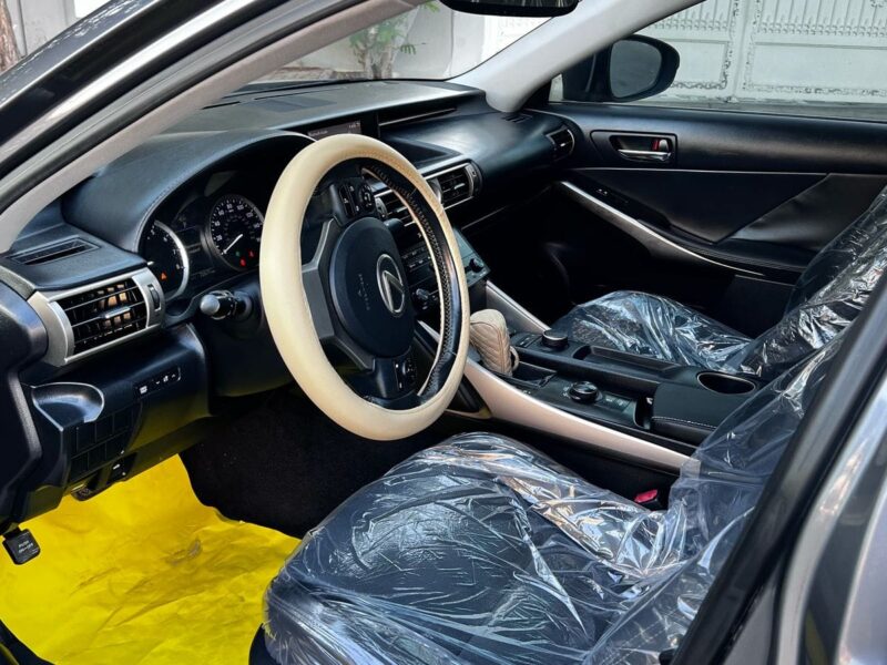 Lexus is250 2014