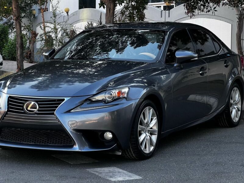 Lexus is250 2014