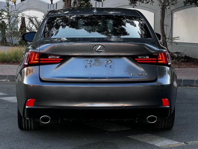 Lexus is250 2014