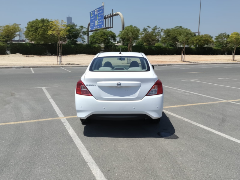 Nissan Sunny 2021
