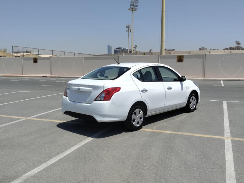Nissan Sunny 2021